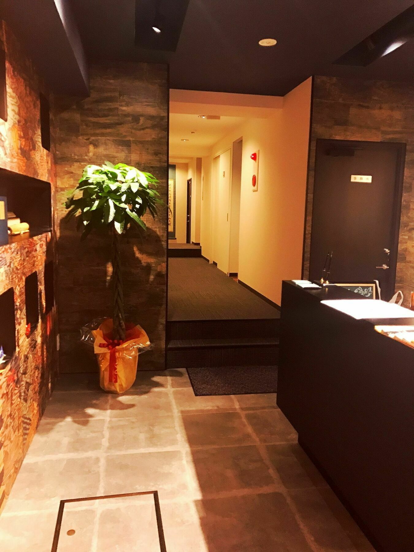 Hotel Saikoukan Osaka Bagian luar foto